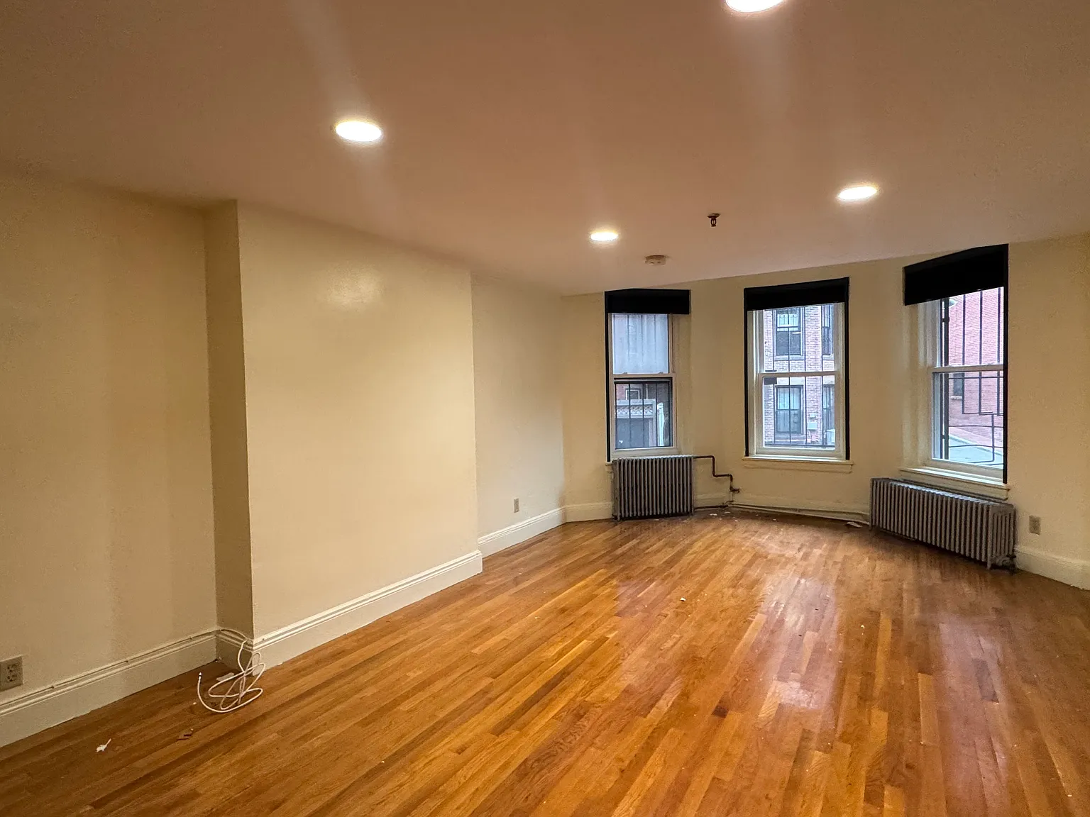 Studio, 585 sqft, $2,825 — Photo 1