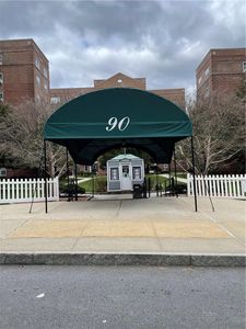 90 Bryant Avenue #F4-D, White Plains, NY, 10605