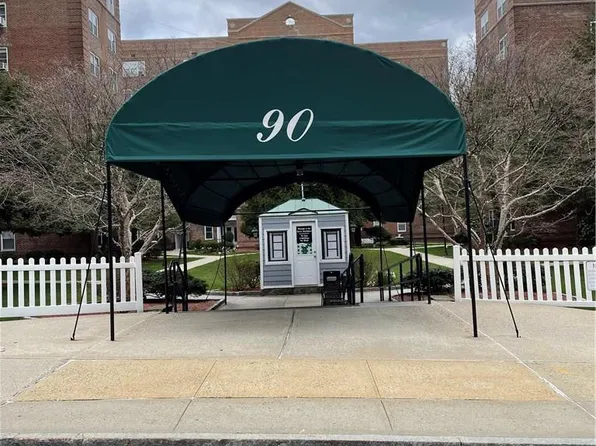 90 Bryant Avenue #F4-D, White Plains, NY 10605