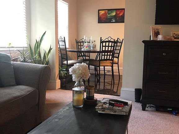 3rd image of 1421 Broadway APT 2R