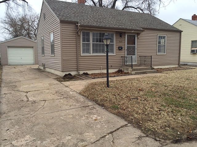1st image of 625 W 15th Ave