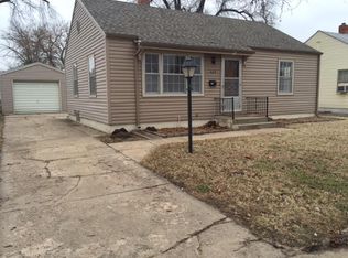 625 W 15th Ave, Hutchinson, KS 67501