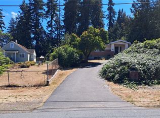 1823 NE 185th St, Seattle, WA