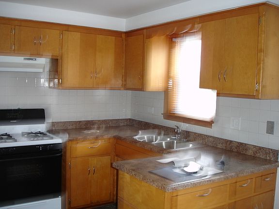 3rd image of 7855 Natoma Ave APT 2E