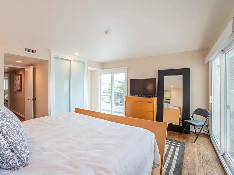 1107 Loma Dr #A — Photo 17