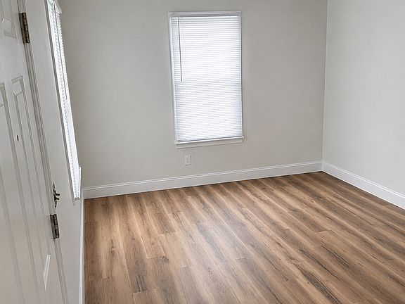 4th image of 2281 E Keys Ave