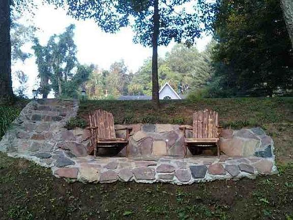 3rd image of 221 River Bend Dr