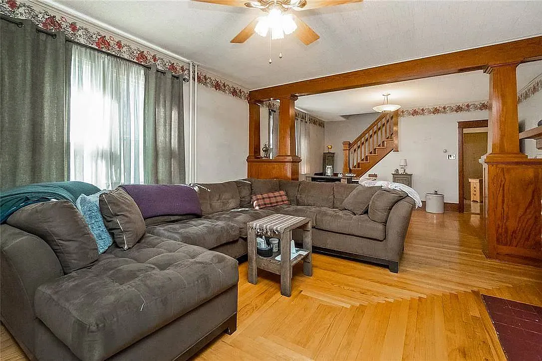2 bed, $900 — Photo 3