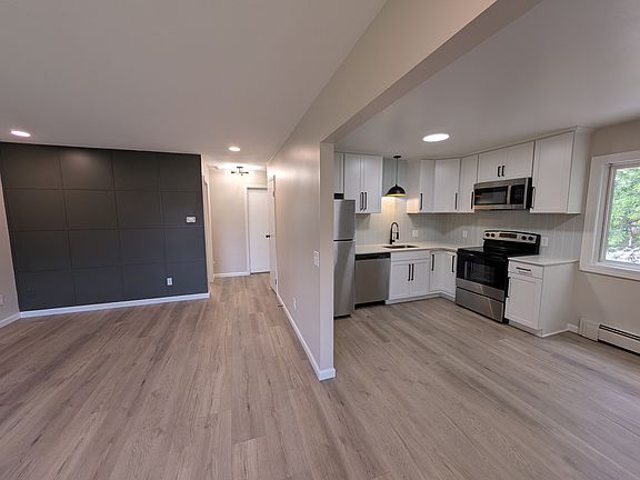4th image of 35 Terrel Dr APT 3