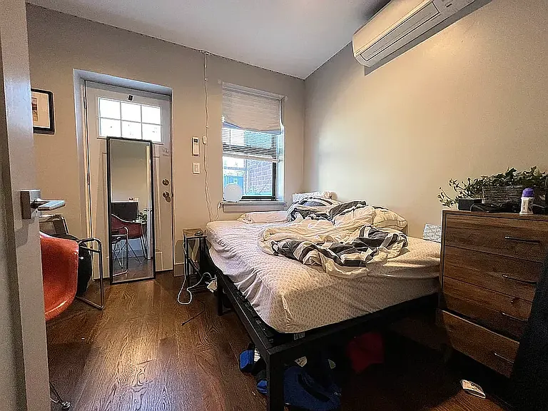 98 Meserole St #2L — Photo 5