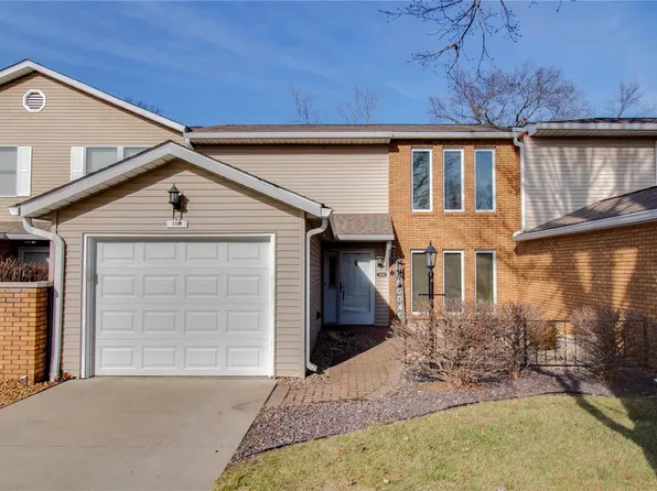 1304 Normandy Dr, Godfrey, IL 62035