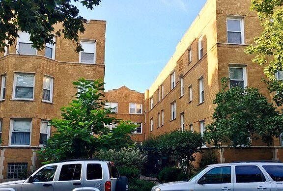 3rd image of 628 W Roscoe St #2b042a13a