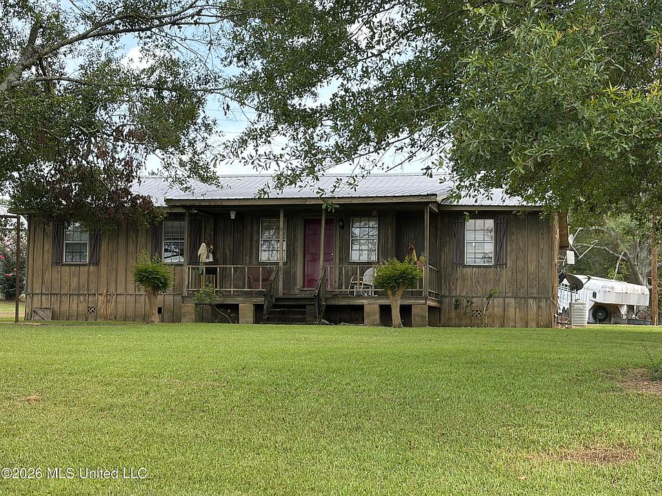 1st image of 1349 Wellman Dr SE
