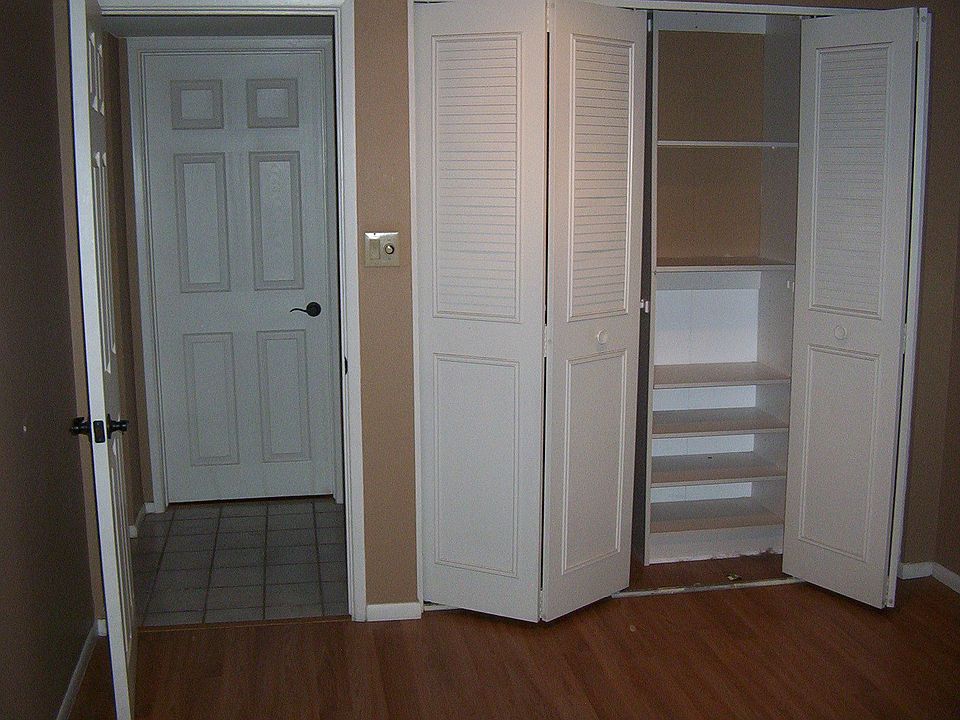 2nd image of 13624 N 38th St