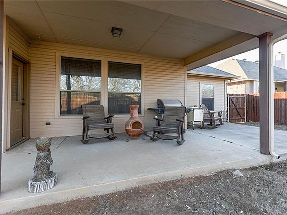 4th image of 319 Jade Ln