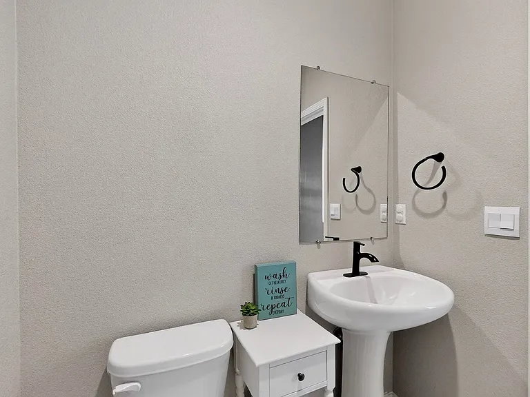 4823 Blackburn Rd NE — Photo 14