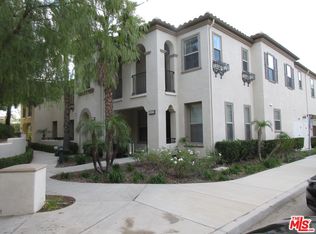 20427 Paseo Azul, Northridge, CA 91326