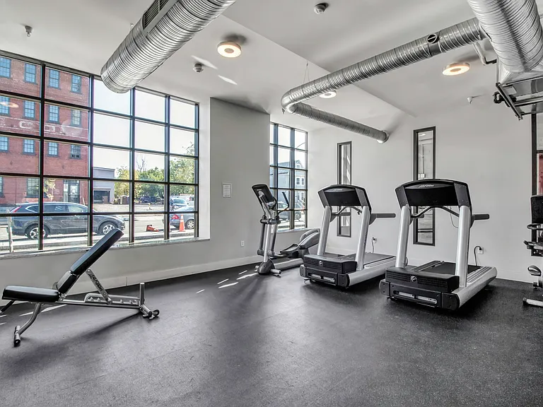 Crescendo Loft Apartments — Photo 51