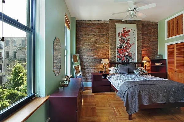 Sold by Corcoran | media 19