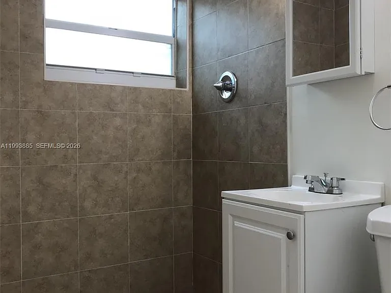 2362 NW 34th St #2 — Photo 5
