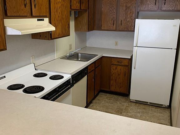 3rd image of 1094 Waterloo Ave #8204899
