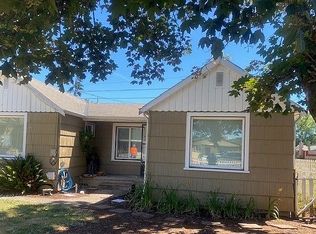 1105 E Van Buren Ave, Cottage Grove, OR 97424