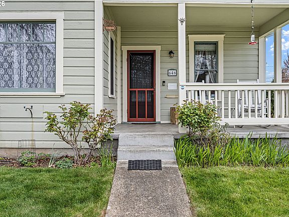4th image of 646 B St