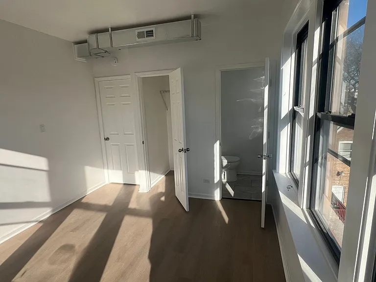 8445 S Ingleside Ave #1 — Photo 14