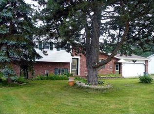 350 Sandridge Dr, Hemlock, MI 48626
