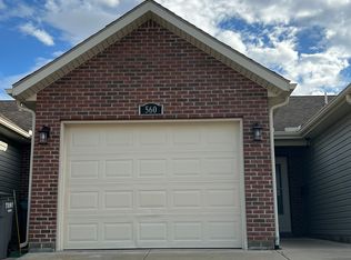 560 Staunton Commons Dr #B, Troy, OH 45373
