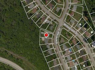 8918 Maplecreek Dr, Louisville, KY 40219
