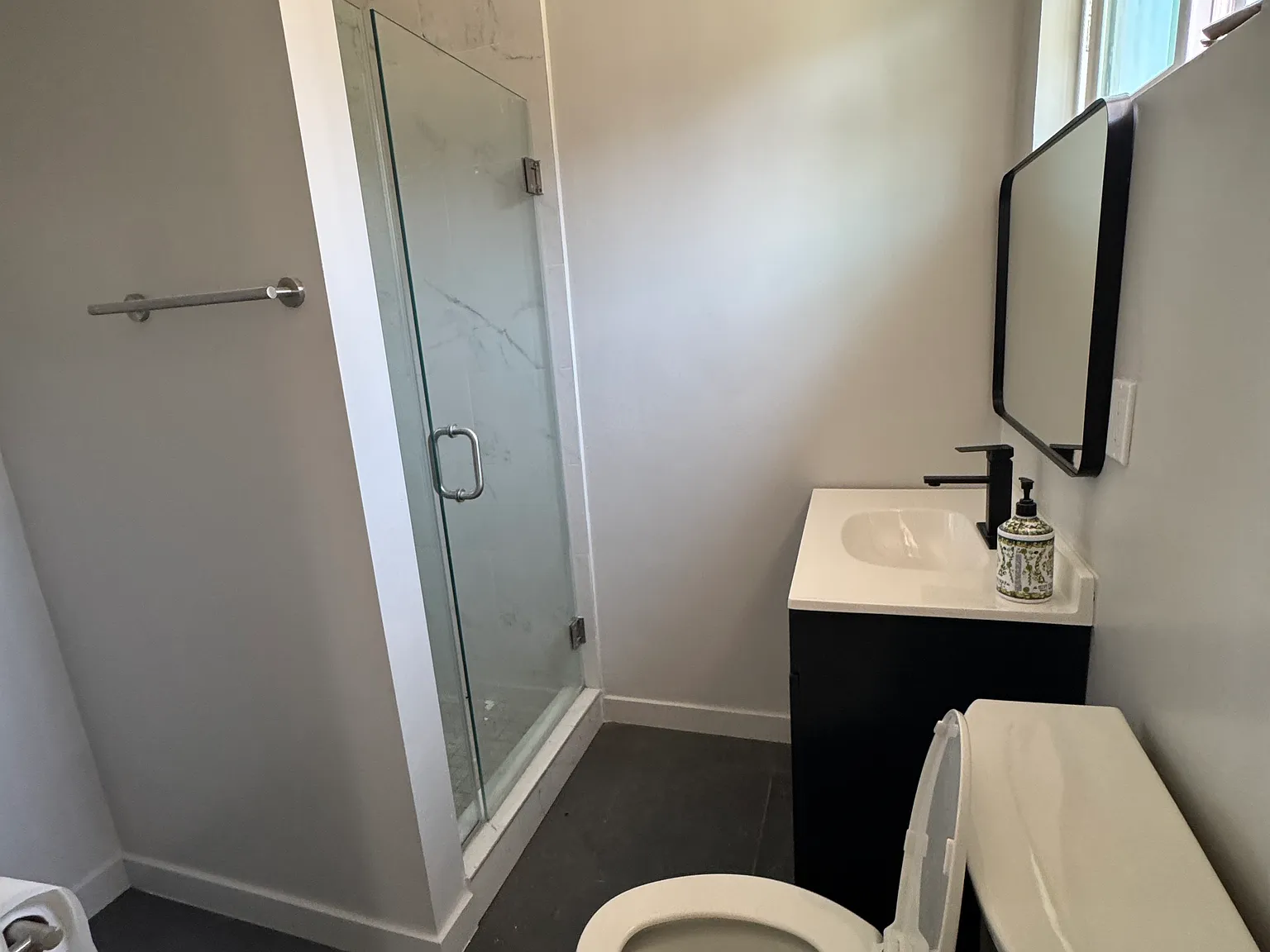 1 bed, 561 sqft, $2,350 — Photo 2
