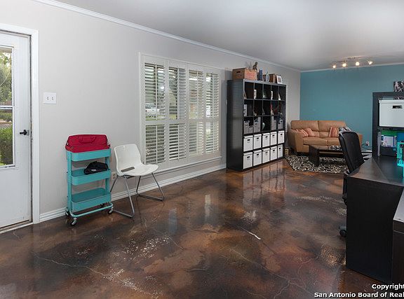 5th image of 9506 Lantana Dr