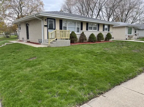 6901 North Darien STREET, Milwaukee, WI 53209