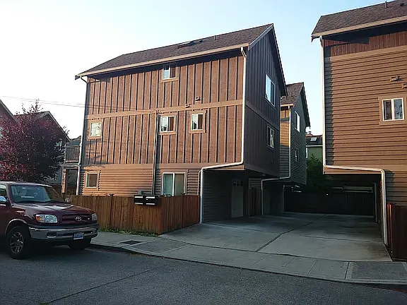 703 N 94th St — Photo 16