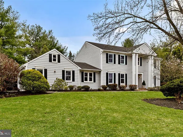 32 Highmont Dr, West Windsor, NJ 08550