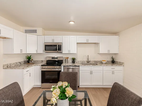 4032 S Desert Spring Dr, Tucson, AZ 85730