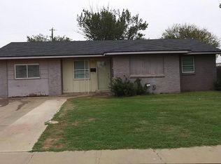 912 W 26th St, Plainview, TX 79072