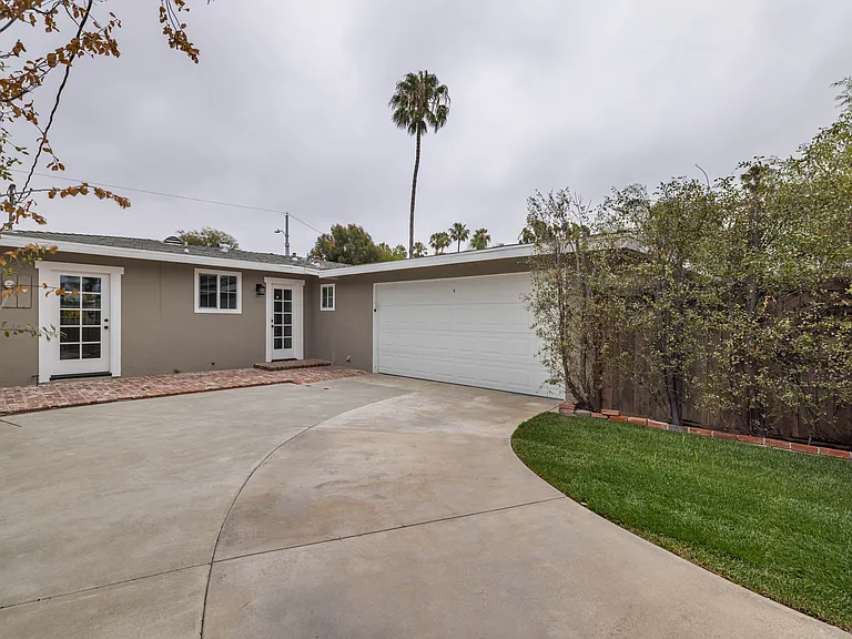 285 Palmer St — Photo 14