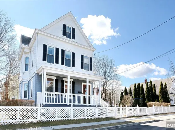 41 Foster St, Clifton, NJ 07011