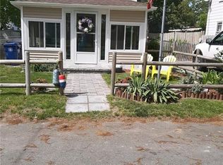 213 Ottawa Ave, Warwick, RI 02889