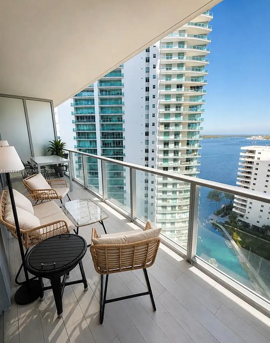 Brickellhouse Condo — Photo 1