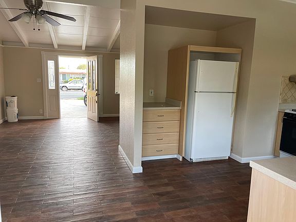 4th image of 691 Lakehaven Dr