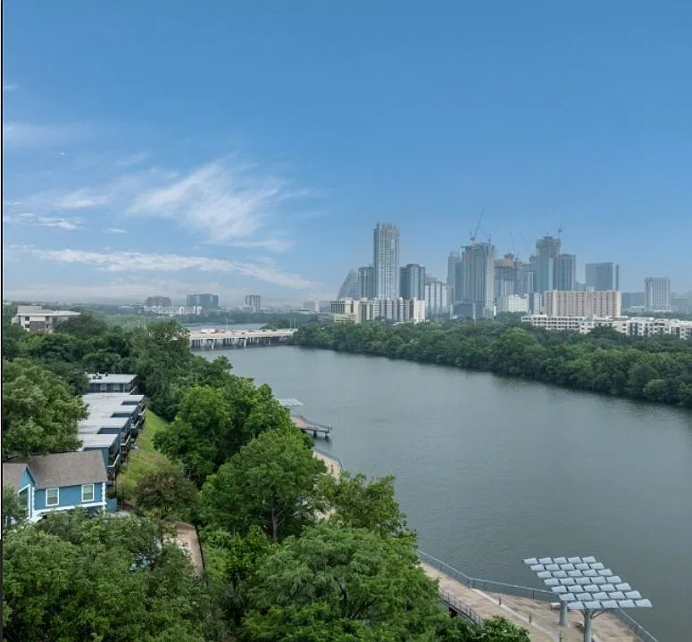 1500 Old East Riverside Dr #624