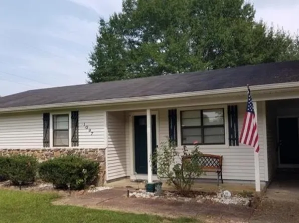 1097 Oakridge Dr, Austin, AR 72007