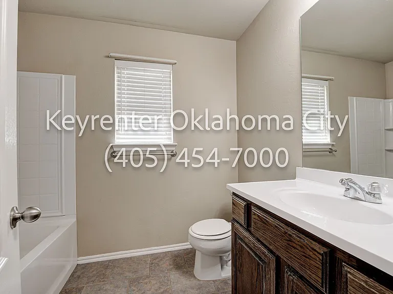 629 E Linden Ln — Photo 23