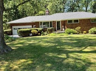 258 Hopkins Rd, Williamsville, NY 14221