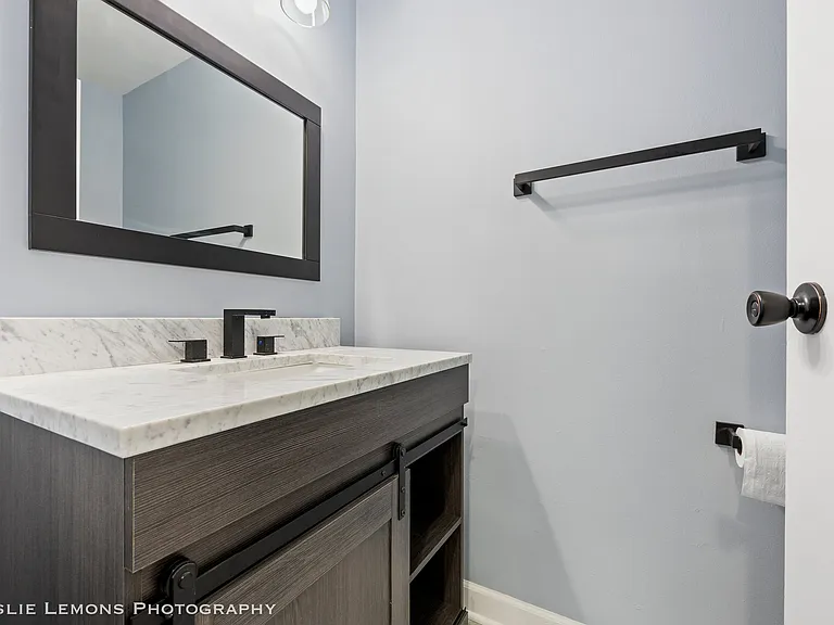 5600 Hillcrest Ln #2M — Photo 15