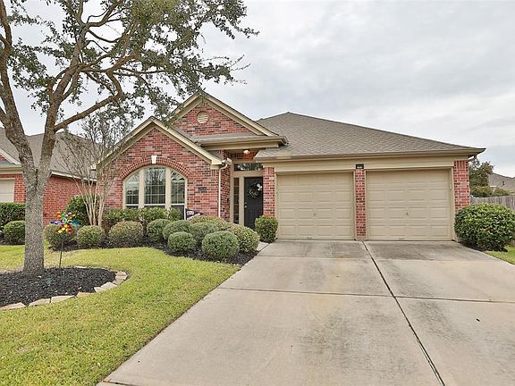 Welcome home to 13414 Barons Lake Lane!