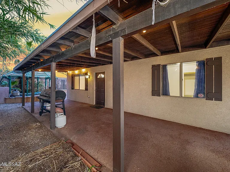 2218 N Belvedere Ave — Photo 3